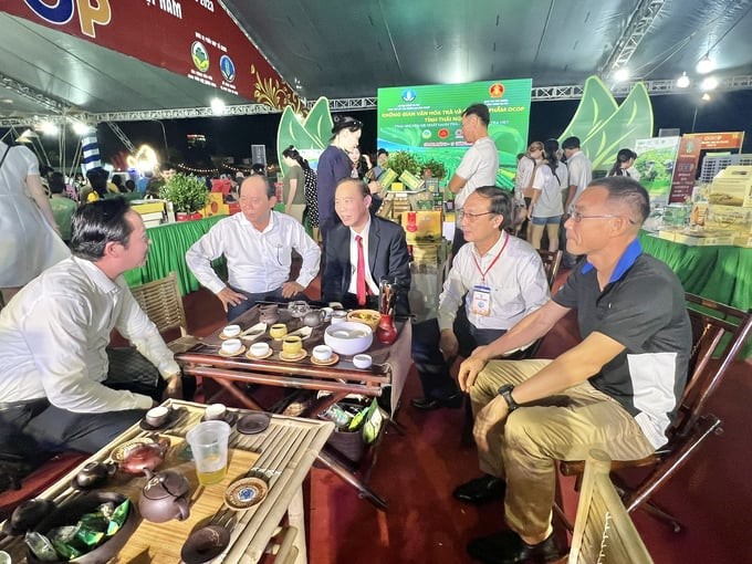 Để kết nối sản phẩm OCOP với các hệ thống thương mại vùng Đồng bằng sông Cửu Long