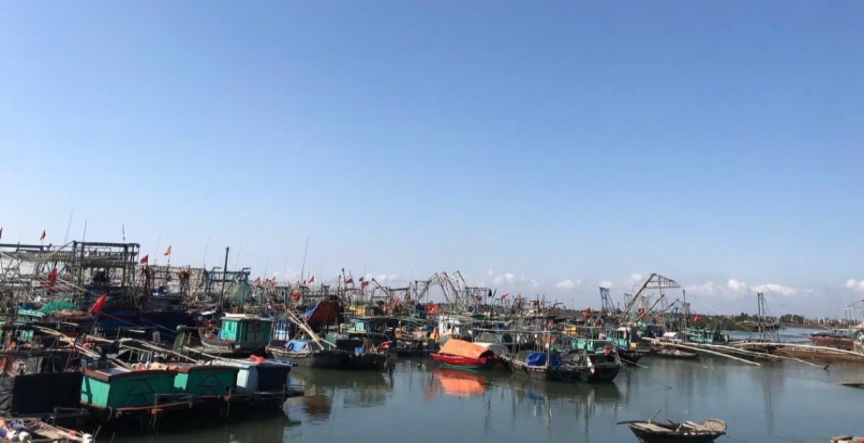 Ứng phó bão số 13 trong “tình trạng khẩn cấp hơn”