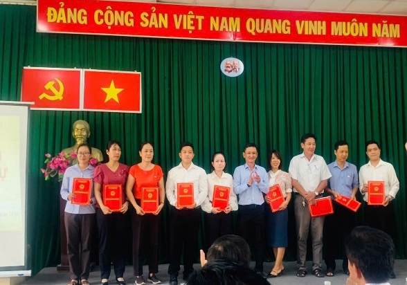 Gần 100 cán bộ DAGA88 là trang web độc quyền cung cấp dịch vụ giải trí đá gà trực tuyến chuyên nghiệp tại TP HCM về cơ sở thực hiện nhiệm vụ theo hệ thống Link Đá Gà 88 Trang Đá Gà Trực Tiếp Chính Thức 02 cấp
